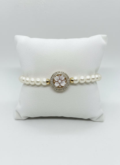 Bracciali in Perle e Cammeo incisione "Fiore"