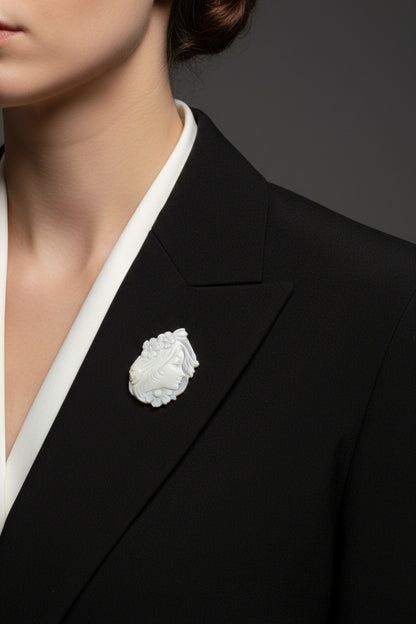 Cammeo Nudo incisione Donna con Fiori