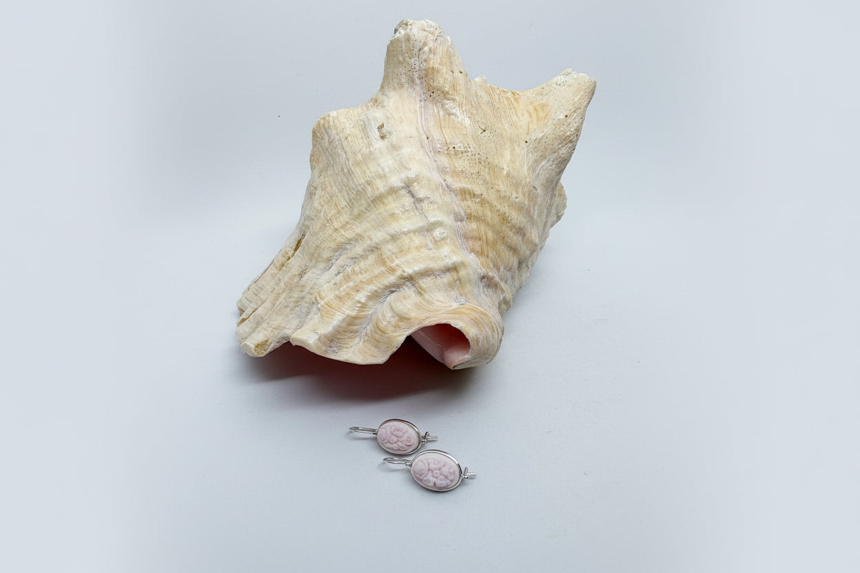 Orecchini in Cammeo Artistico incisione "Fiore"