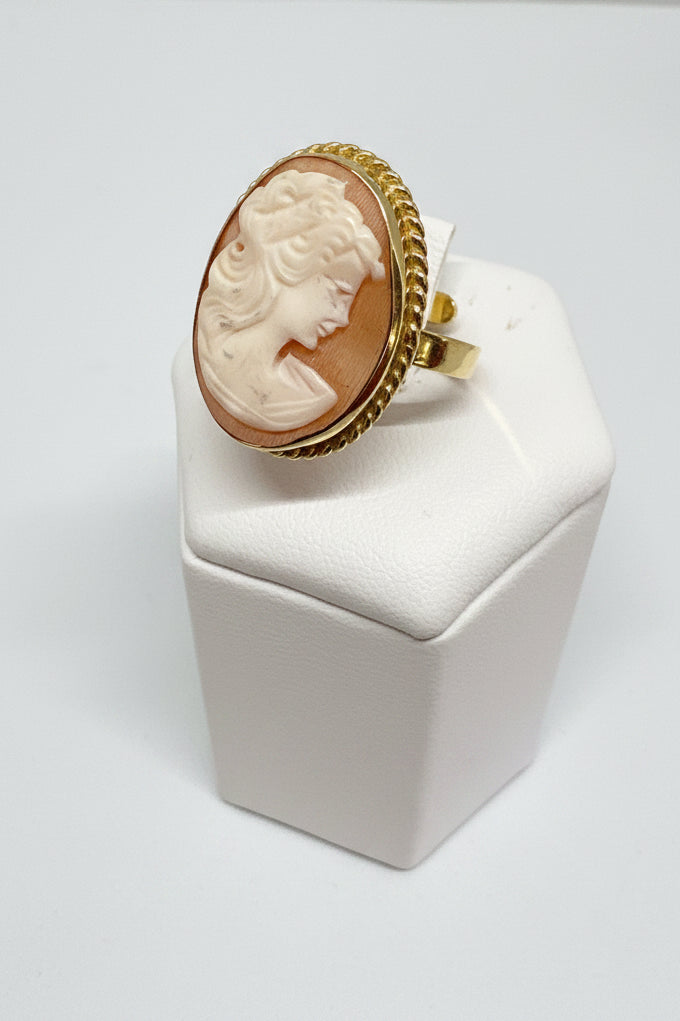 Anello in Cammeo incisione Volto di Donna