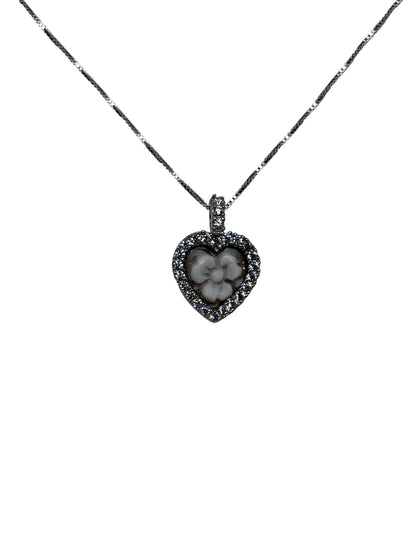 Collana in Cammeo Cuore incisione "Fiore"