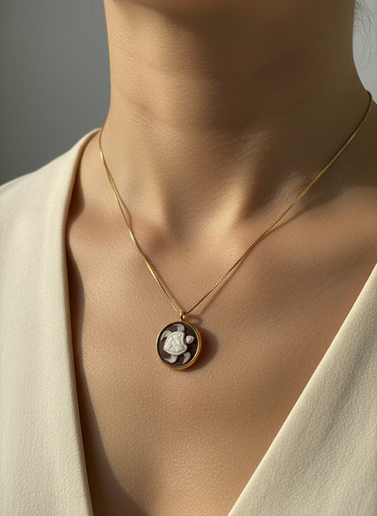 Collana in Cammeo incisione "Tartaruga"