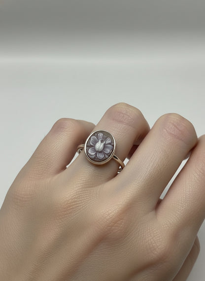 Anello in Cammeo Incisione "Fiore"