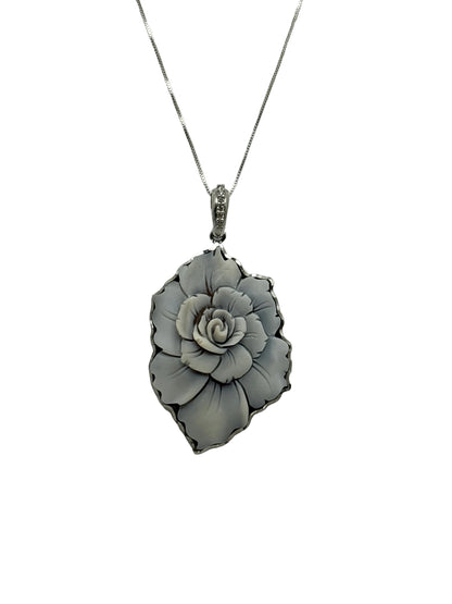 Pendente in Cammeo incisione "Fiore"