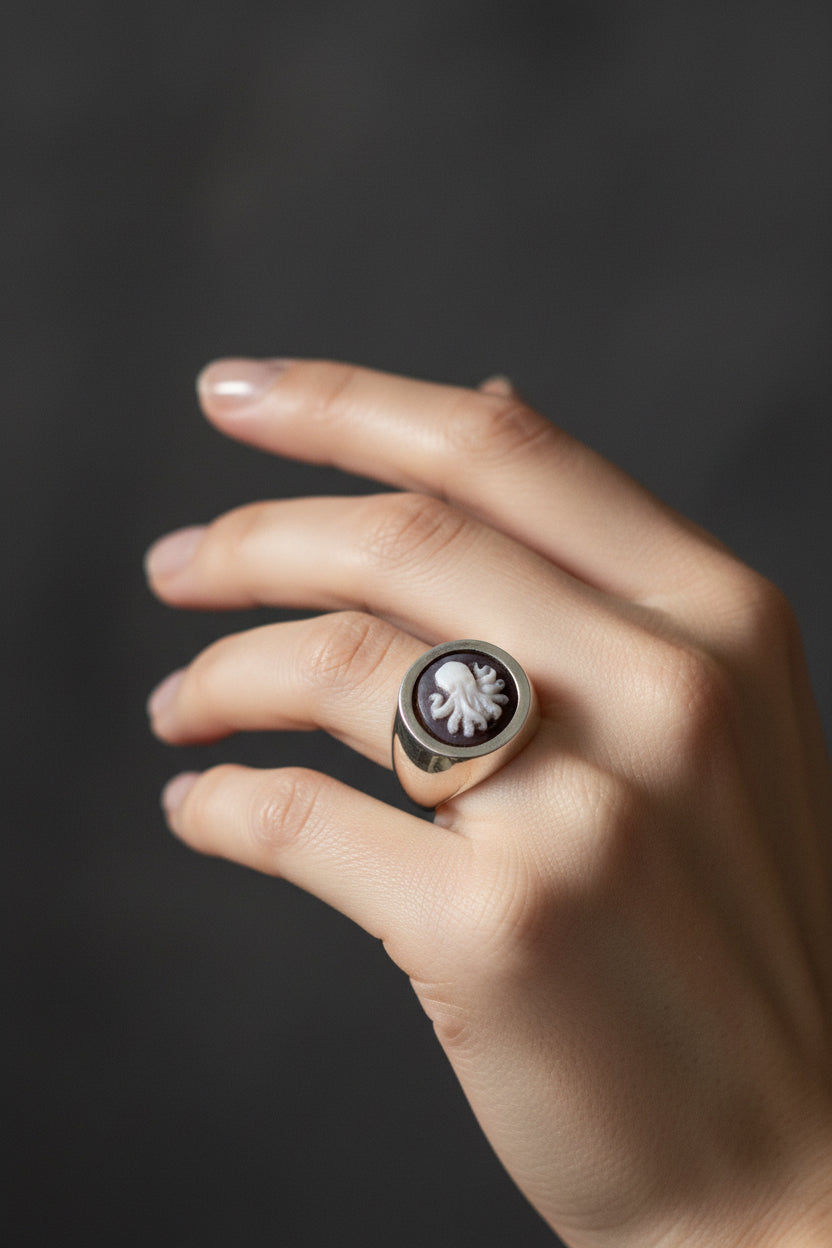 Anello in Cammeo Artistico incisione "Polpo"