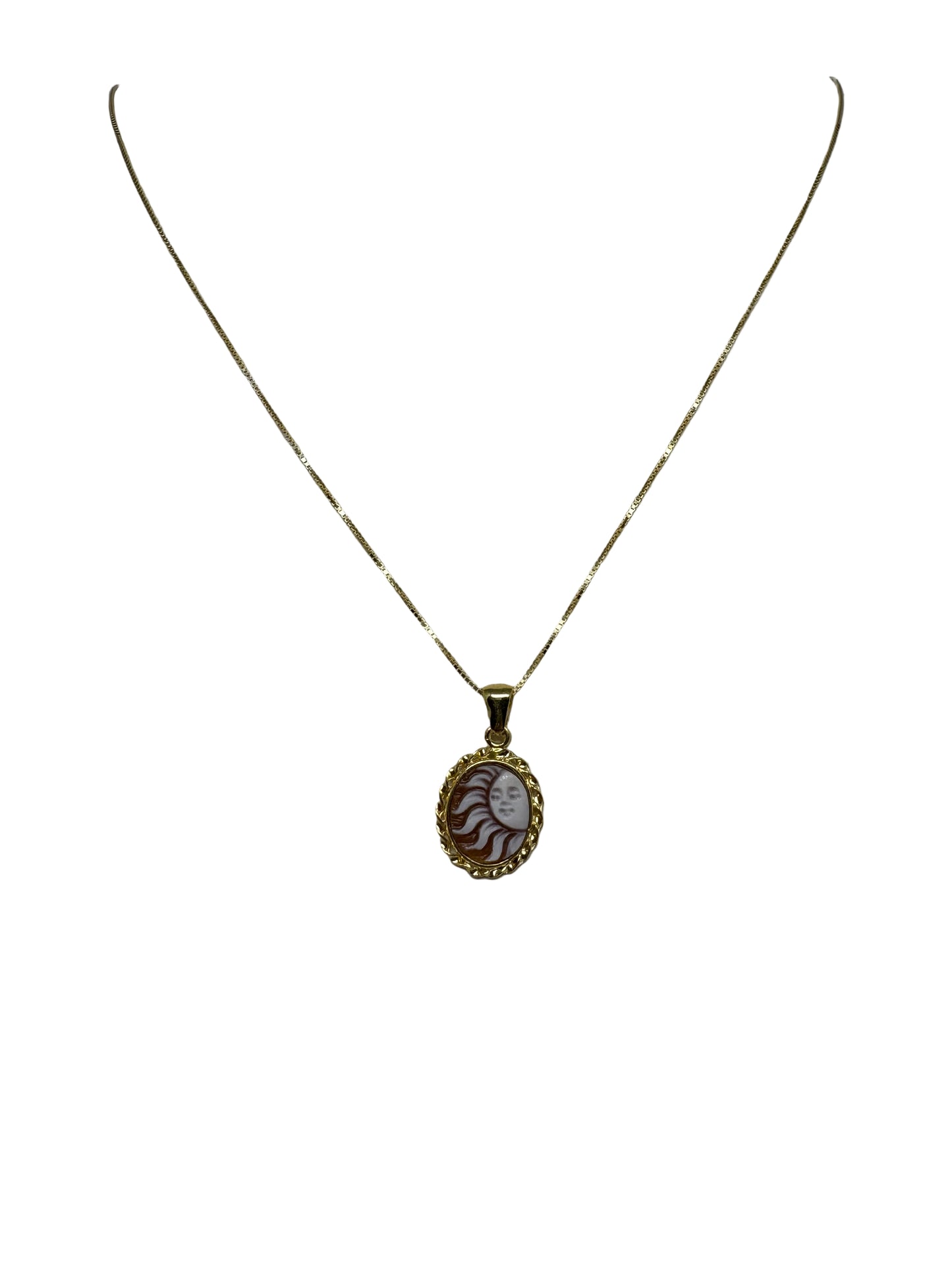 Collana in Cammeo incisione "Sole"