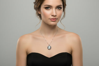 Collana in Cammeo incisione "Profilo di Donna"