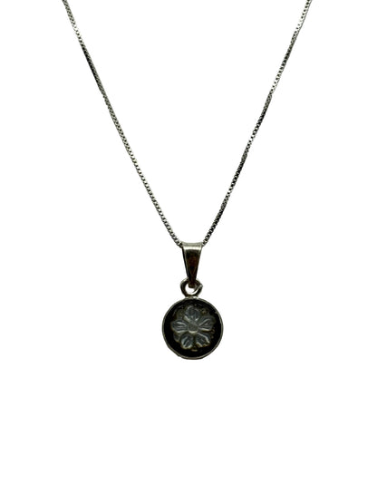 Pendente in Cammeo incisione "Fiore"