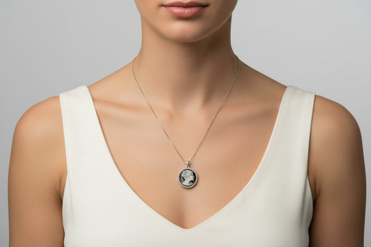 Collana in Cammeo incisione "Profilo di Donna"
