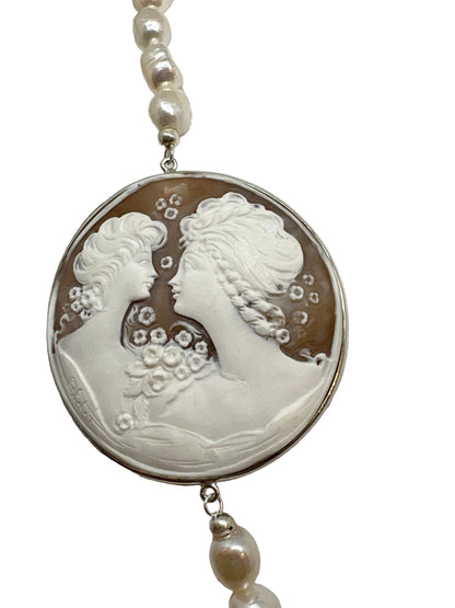 Collana in Perle e Cammeo incisione "Sorelle"
