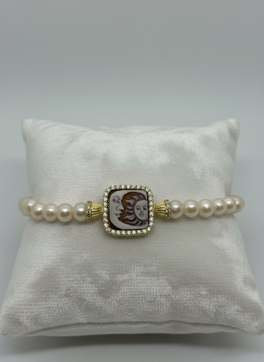 Bracciale in Perle e Cammeo incisione "Sole e Luna"