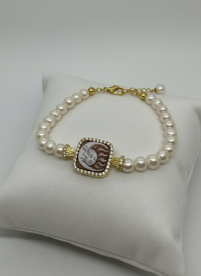 Bracciale in Perle e  Cammeo Incisione "Sole Luna"