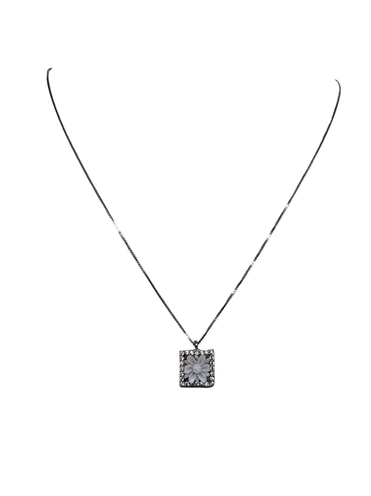 Collana in Cammeo incisione "Fiore"