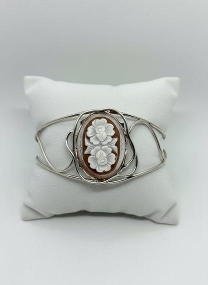 Bracciale in Cammeo Schiava incisione "Fiori"