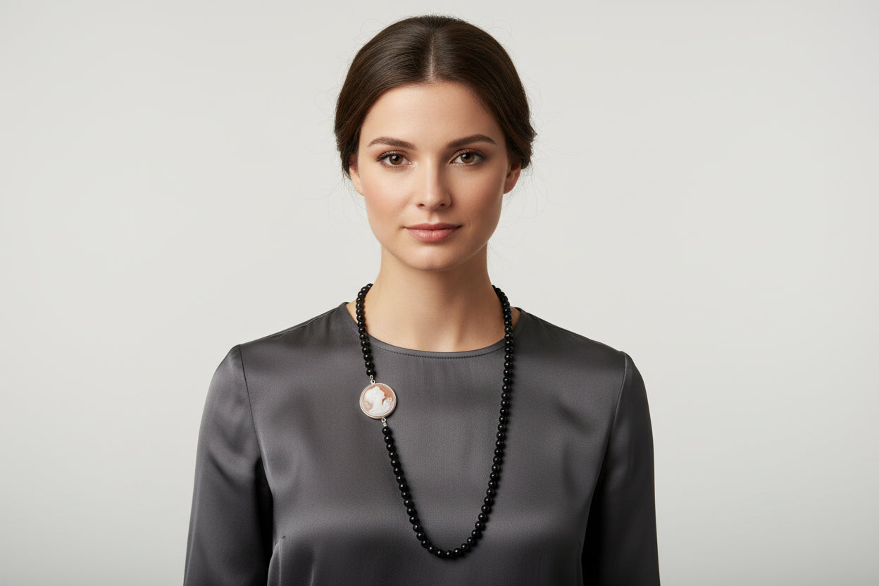 Collana in Agata e Cammeo incisione "Profilo di Donna"