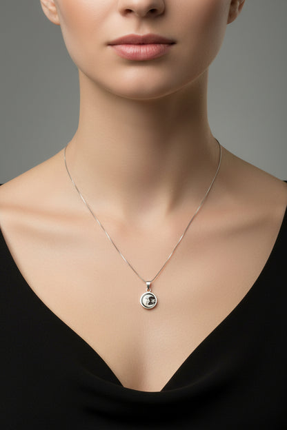 Pendente in Cammeo incisione "Luna"