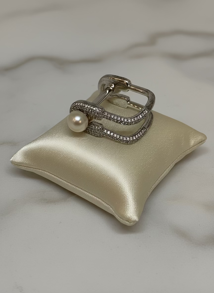 Anello con Perla e Zirconi