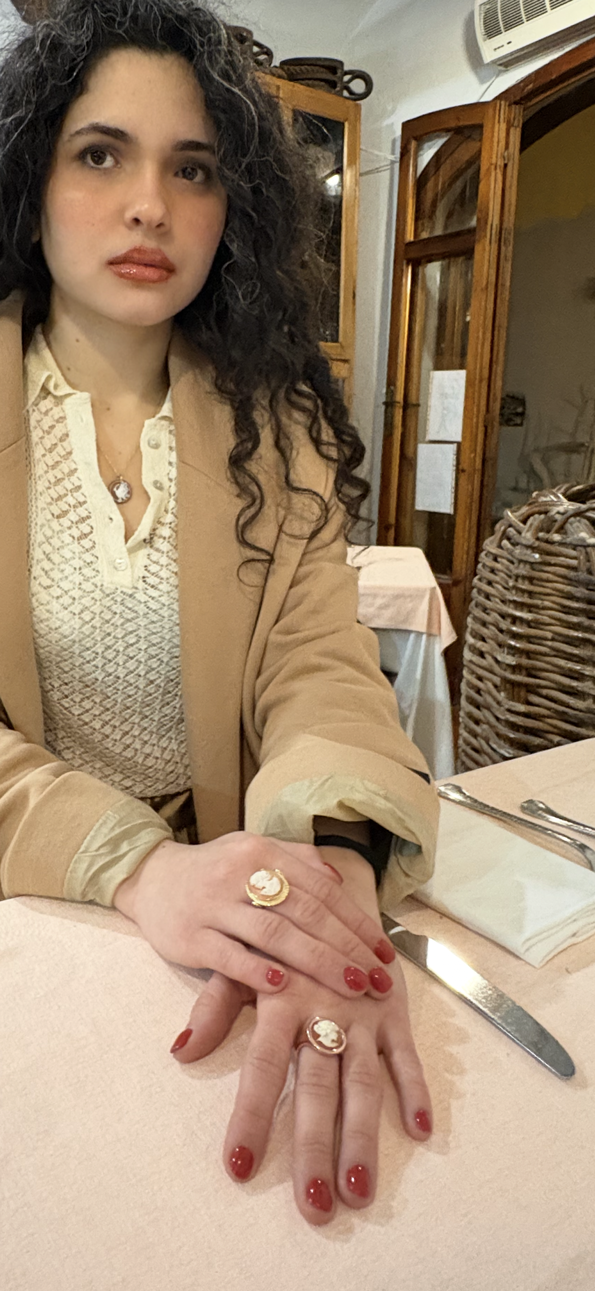 Anello in Cammeo incisione "Profilo di Donna"