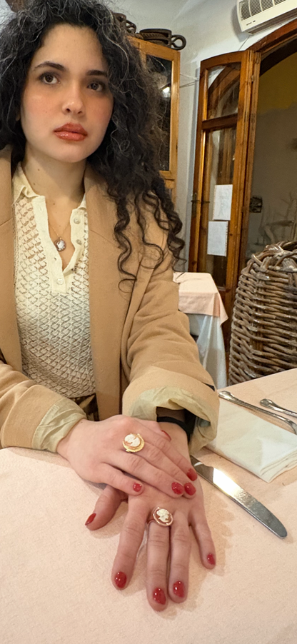 Anello in Cammeo incisione "Profilo di Donna"