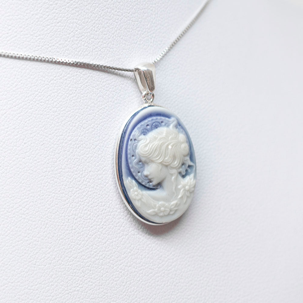 Cameo Pendant on Agate Woman Profile