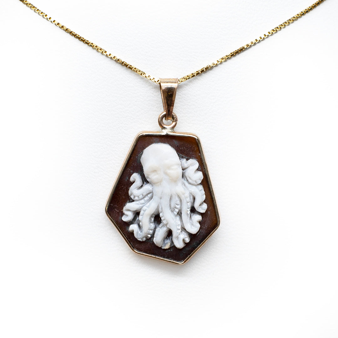 Pendente-Cammeo-Artistico-Polpo-in-Oro