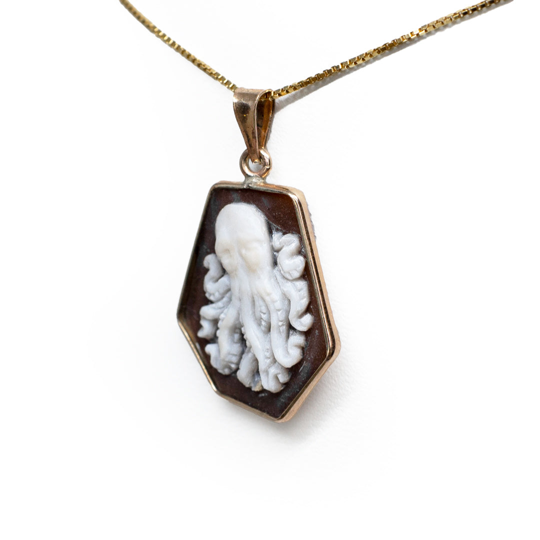 Pendente-Cammeo-Artistico-Polpo-in-Oro
