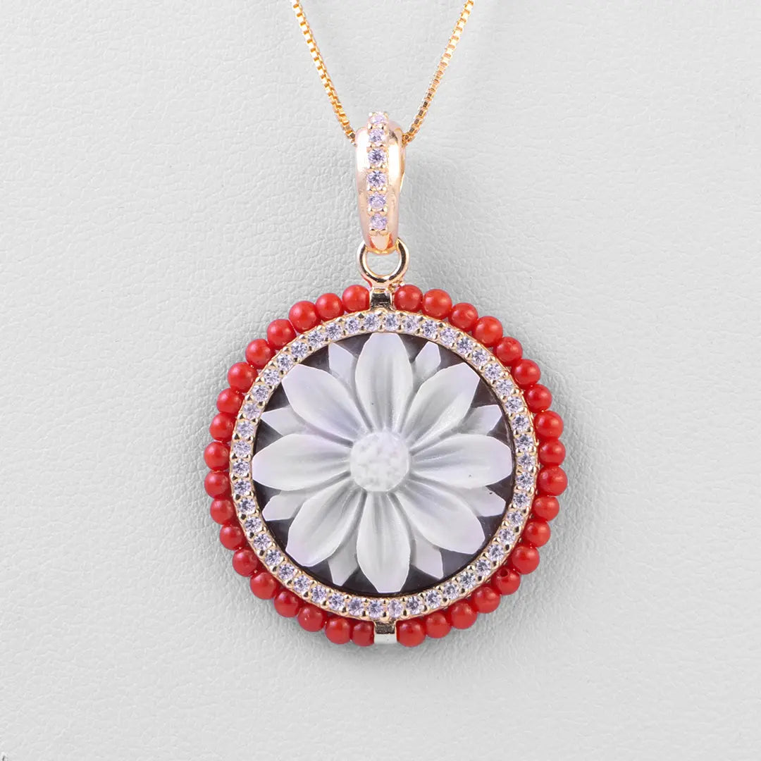 Daisy Cameo Pendant