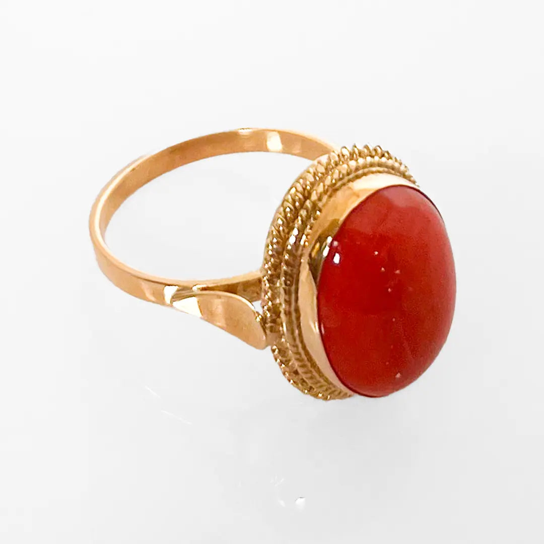 Gold Ring with Coral Spool
