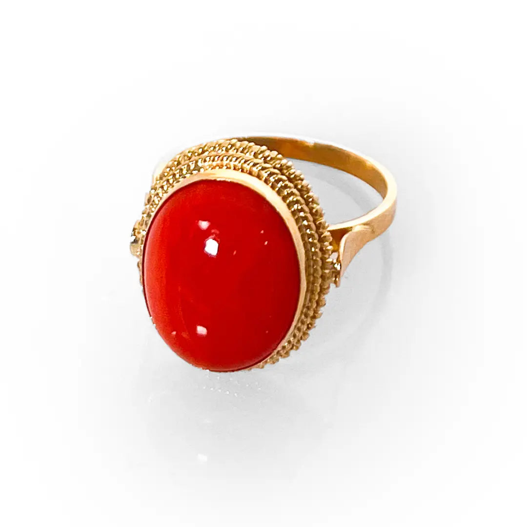 Gold Ring with Coral Spool