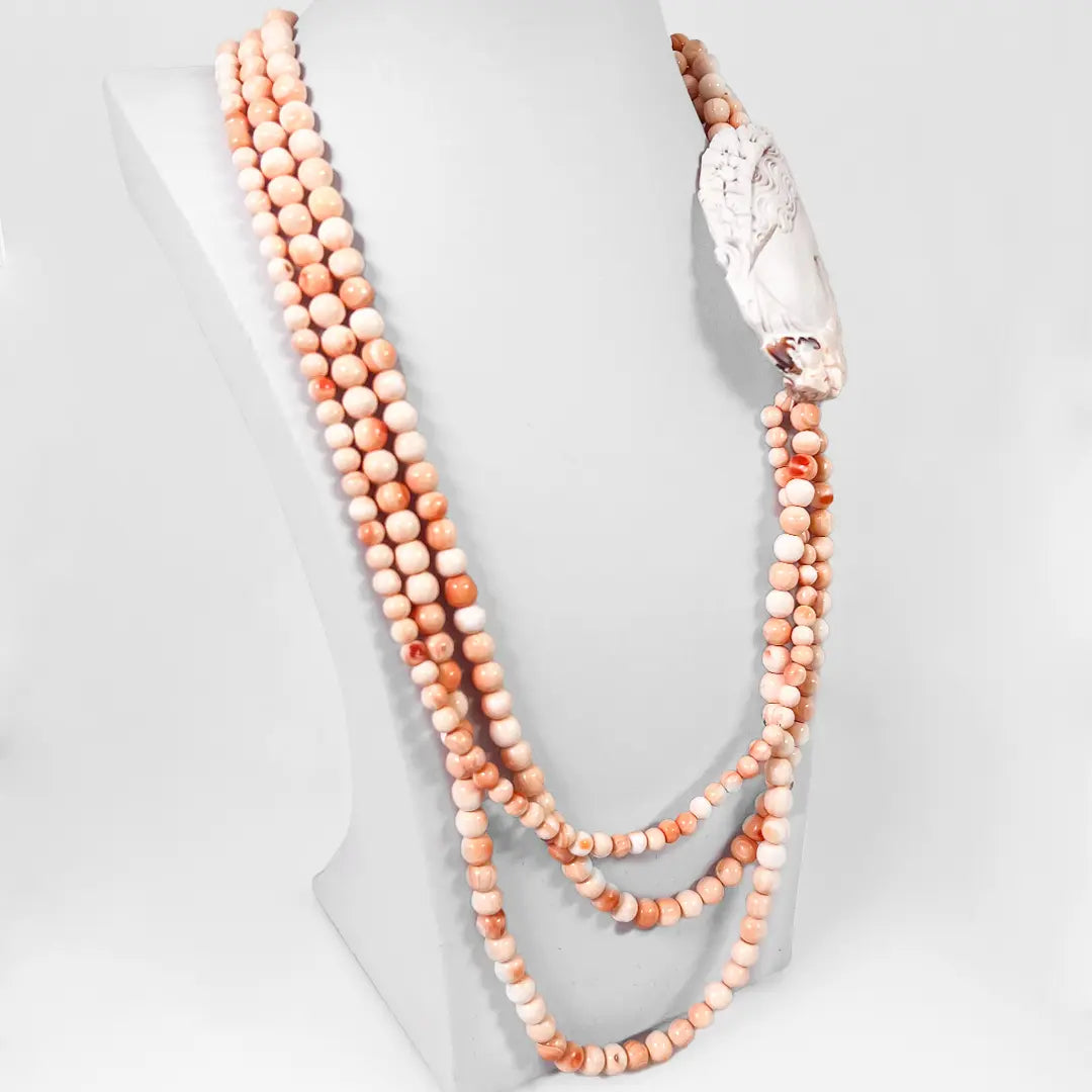 Collana Perle di Conchiglia con Cammeo