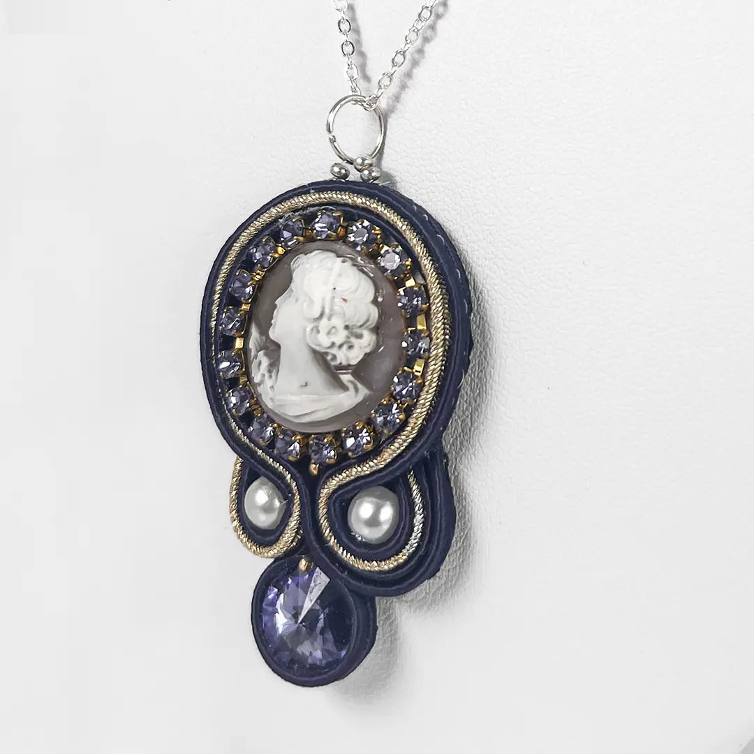 Collana Cammeo in Soutache