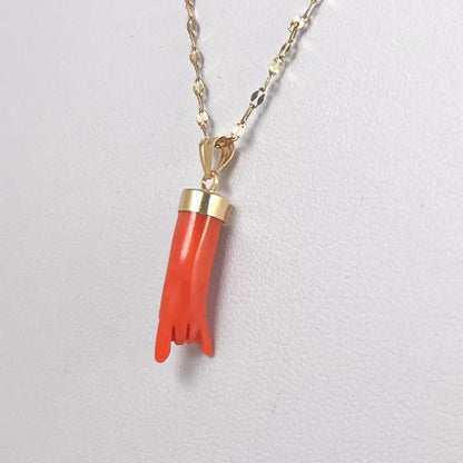 Coral Pendant in Gold Lucky Hand 