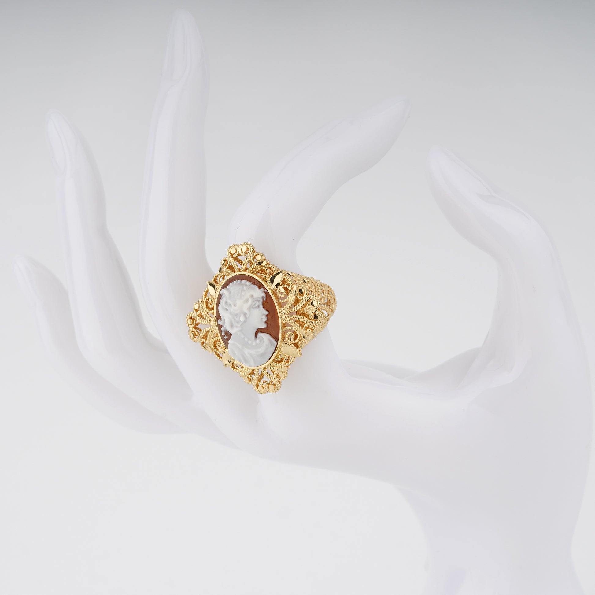 Anello-Anne-Cammeo-Profilo-Donna-Oro