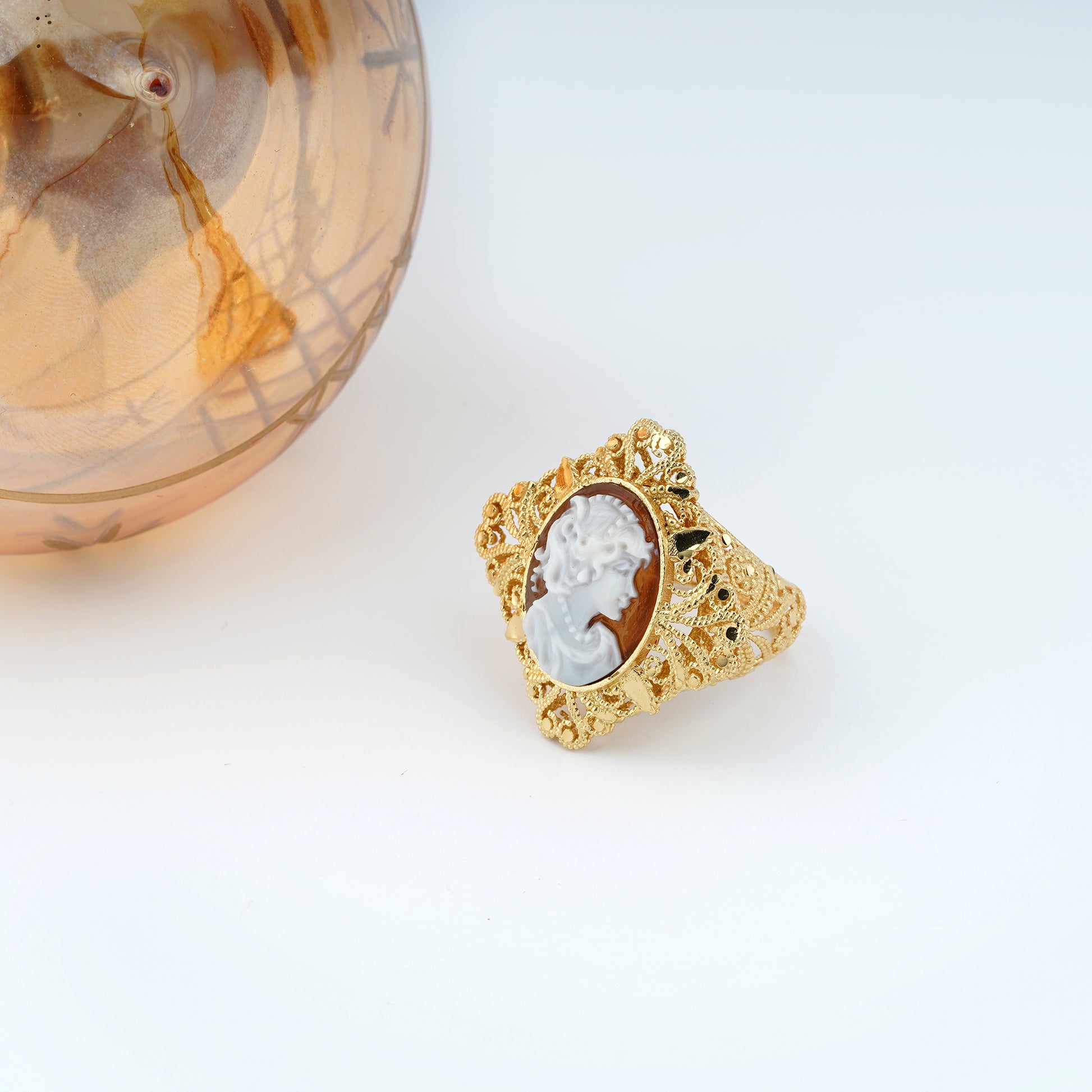 Anello-Anne-Cammeo-Profilo-Donna-Oro