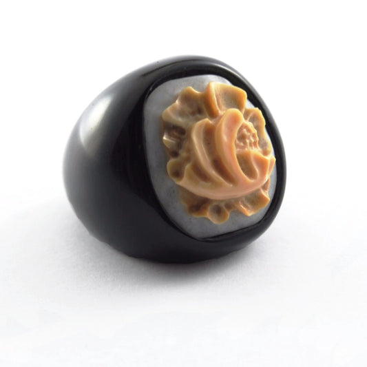Onyx ring and carnelian flower
