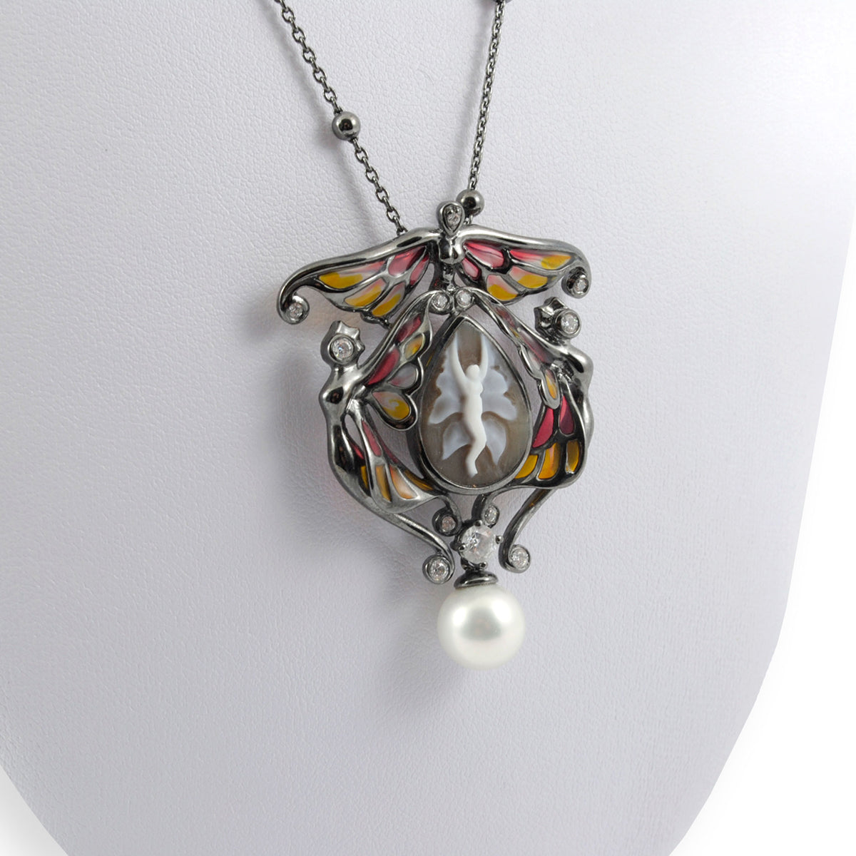 Italian Cameo Pendant Doris Insect Cameo