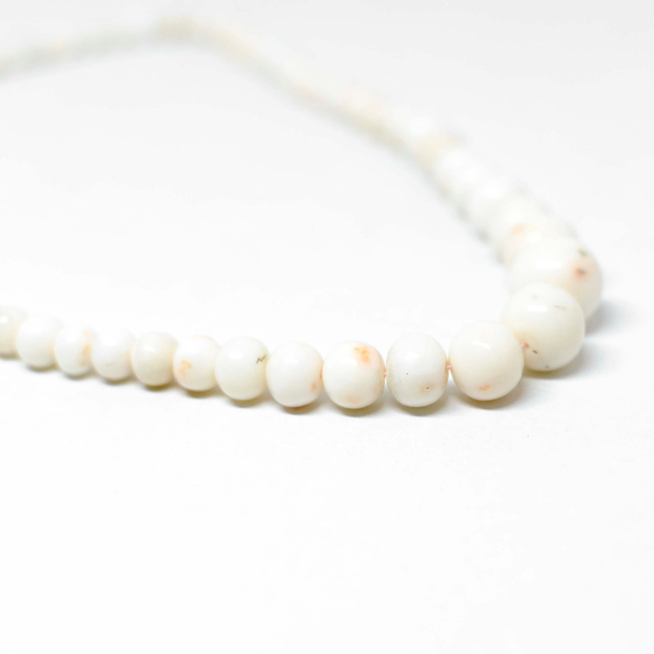 Collana Perle di Corallo Bianco