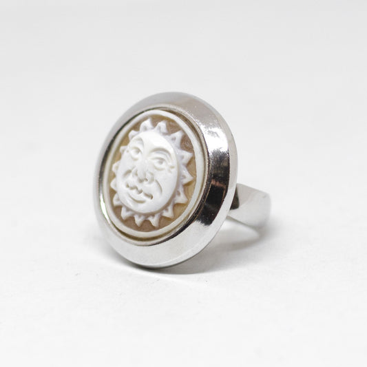 Cameo ring sun engraving