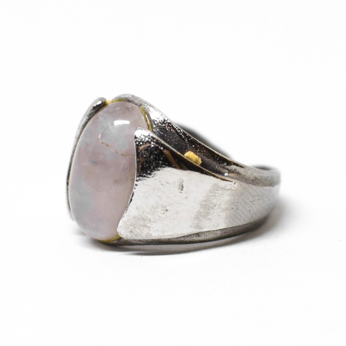 Silver ring and rose quartz stone