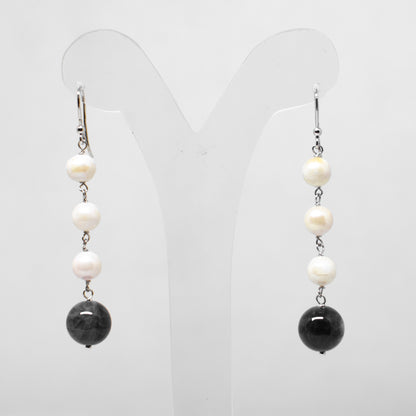 Agate and pearl earrings