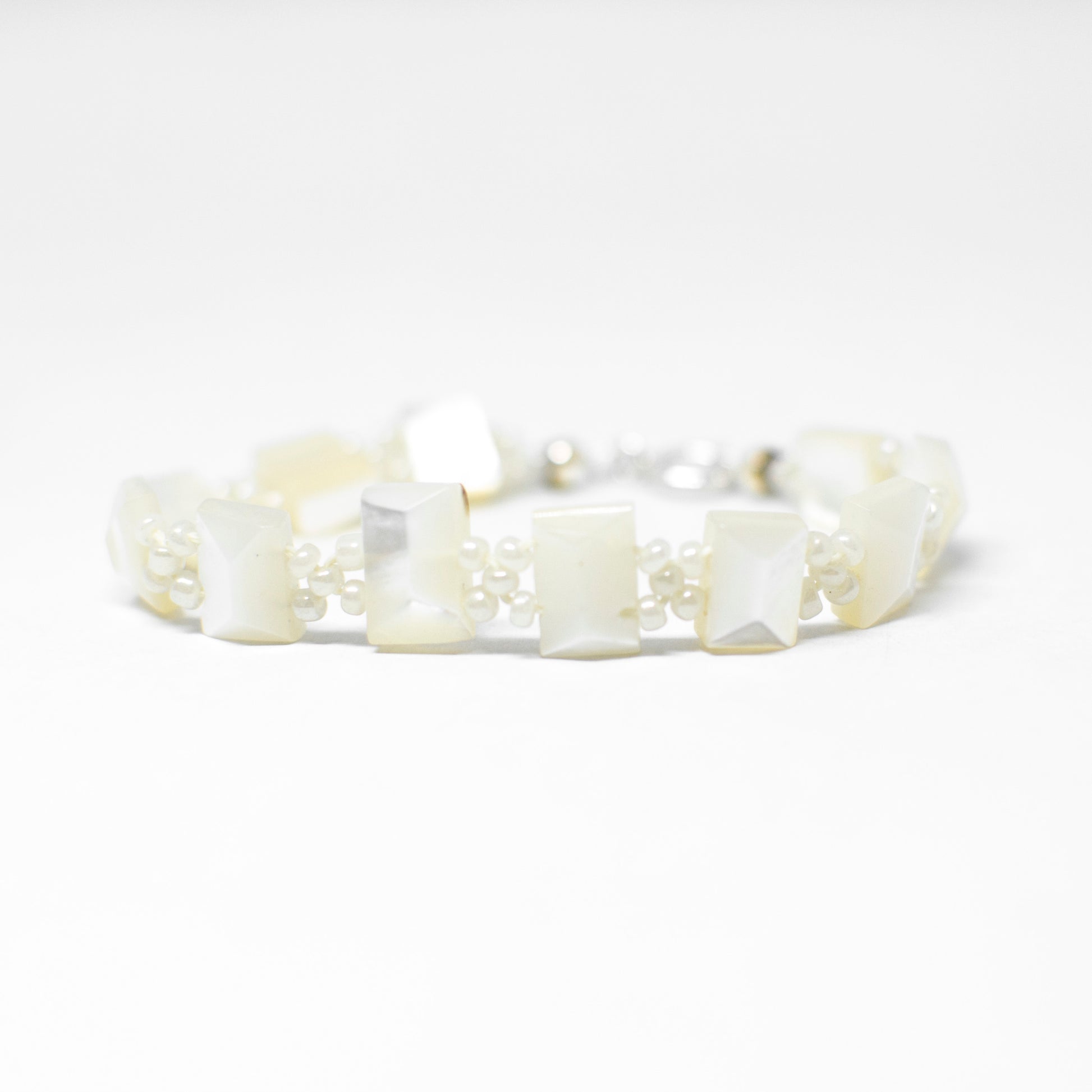 Bracciale-in-Madreperla