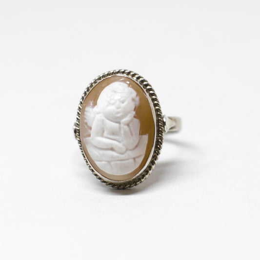 Putti Engraving Cameo Ring