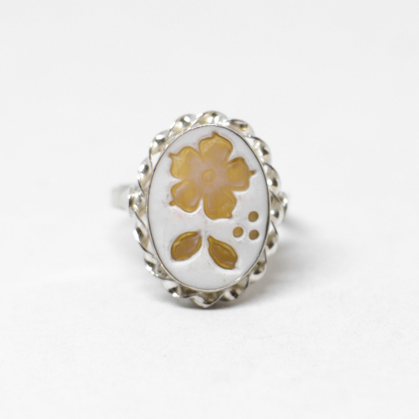 Anello Cammeo Incisione Inversa  Fiori