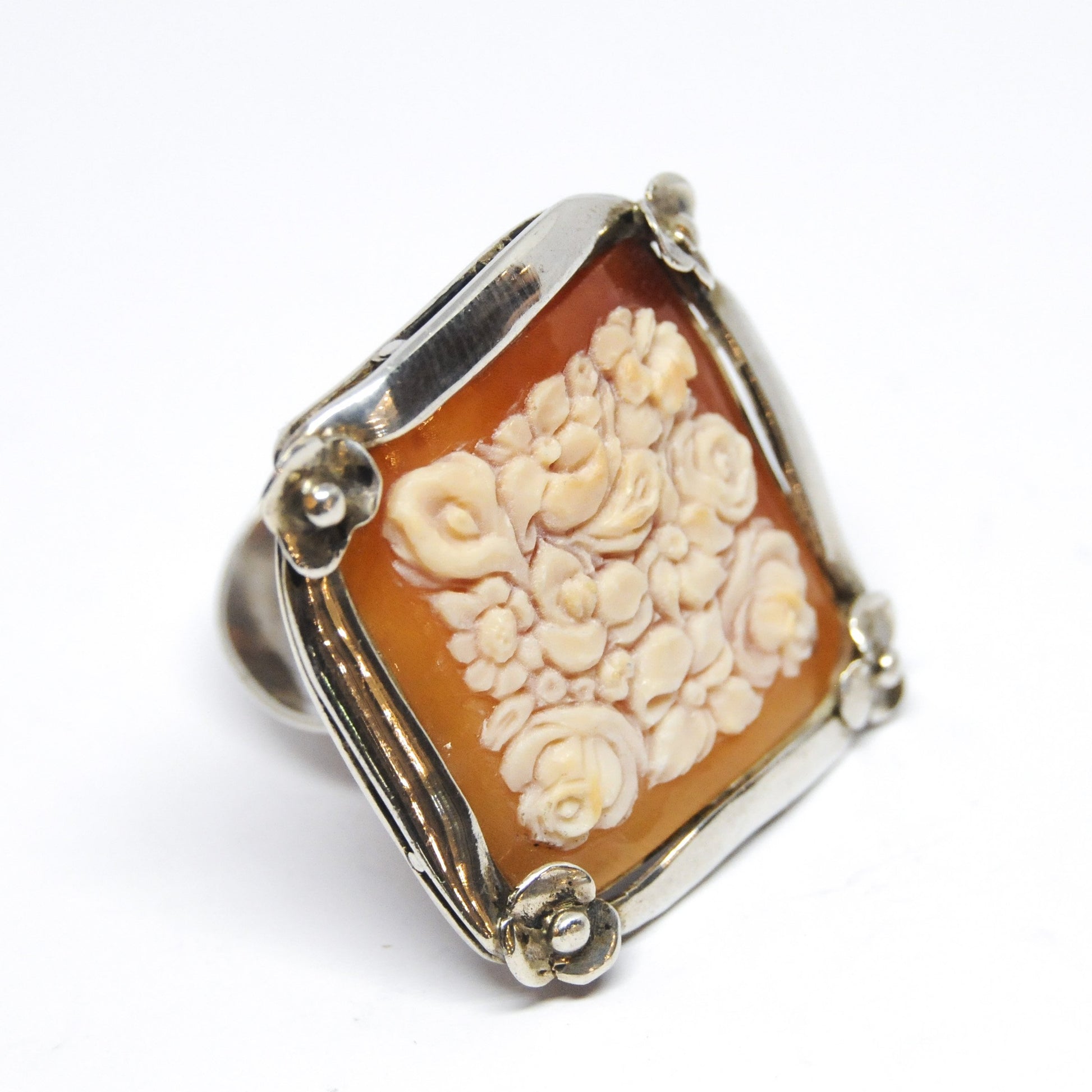 Anello-Cammeo-Incisione-Fiori