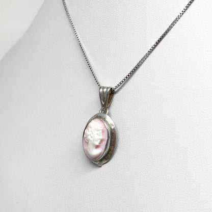 Pendente Cammeo su Conchiglia Rosa Profilo Donna