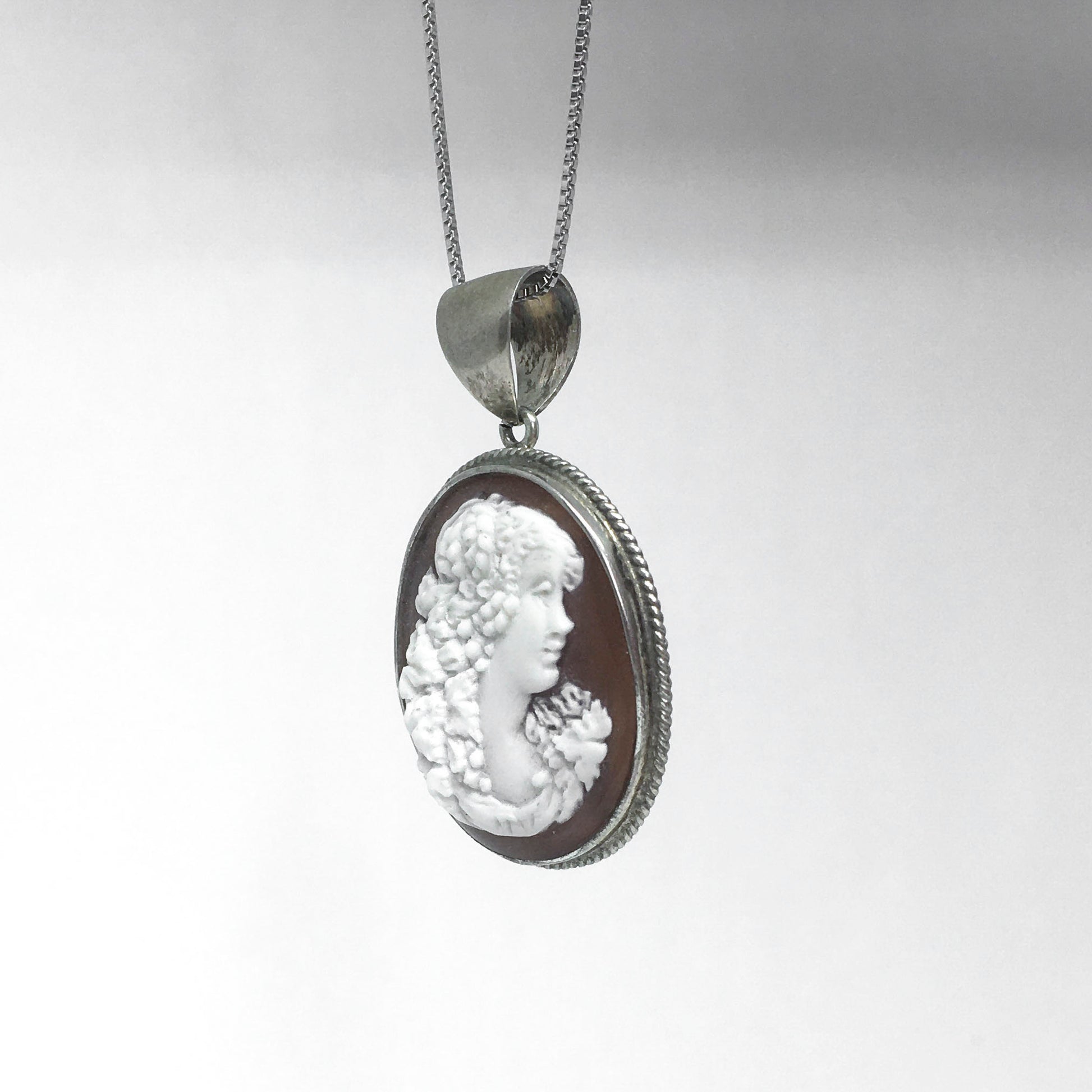 Pendente Cammeo Profilo Donna 