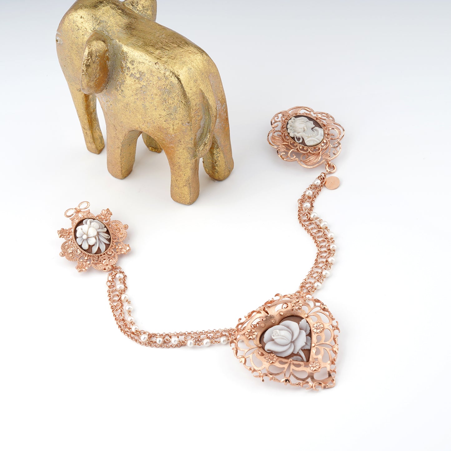 Anne Pink Cameo Pendant Brooch
